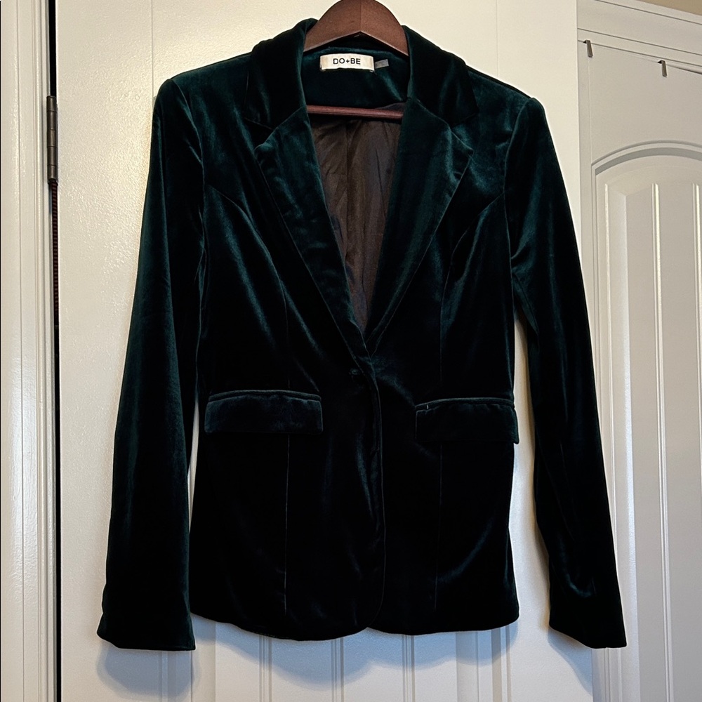 DO+BE Women's Velvet Blazer - Deep Green